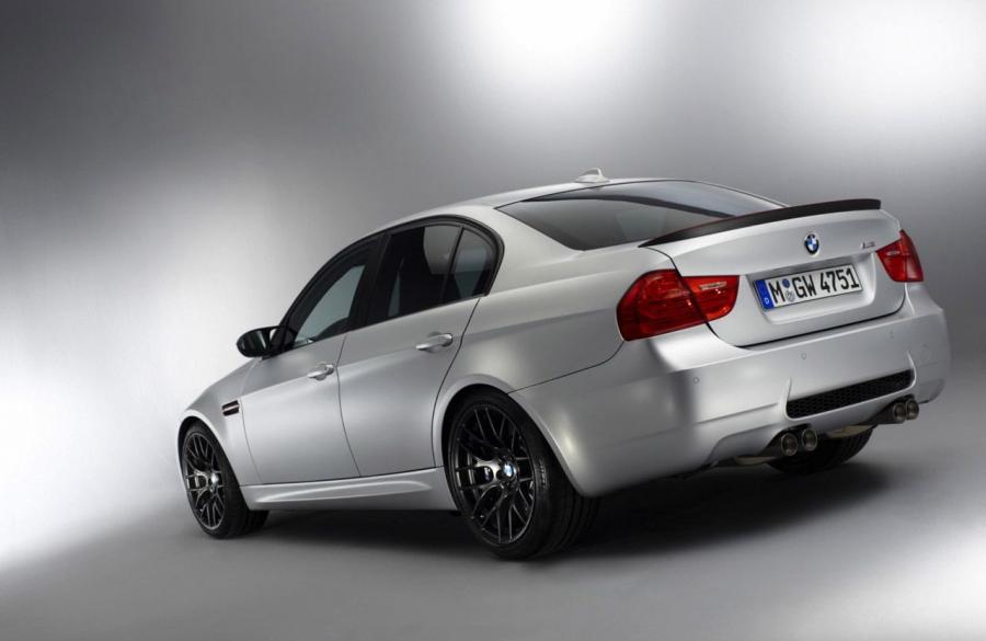  BMW M3 CRT 2011 года  (фото 17 из 76)